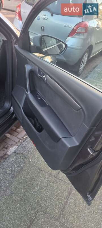 Універсал Volkswagen Passat 2012 в Тернополі