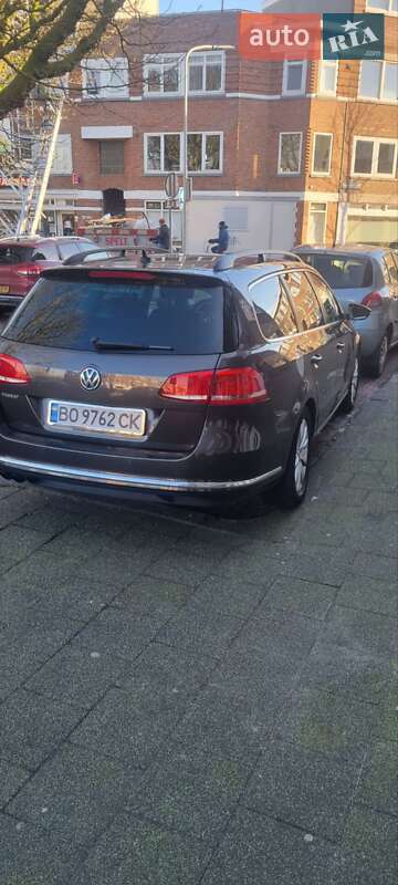 Універсал Volkswagen Passat 2012 в Тернополі