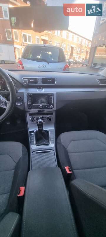 Універсал Volkswagen Passat 2012 в Тернополі