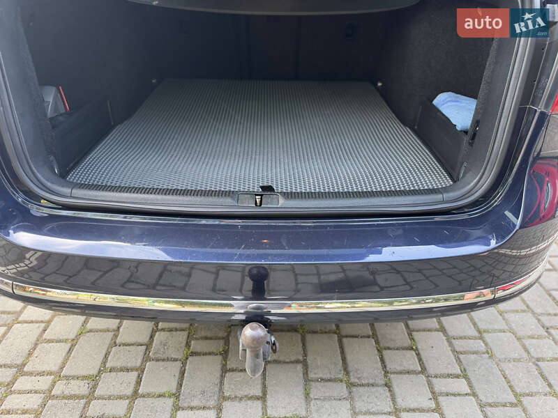 Универсал Volkswagen Passat 2011 в Ивано-Франковске