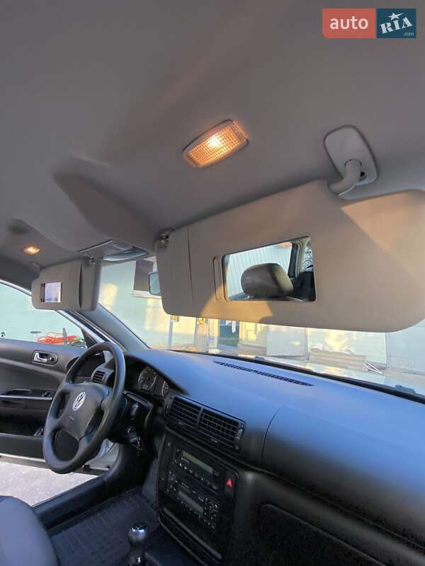 Седан Volkswagen Passat 2003 в Соснице