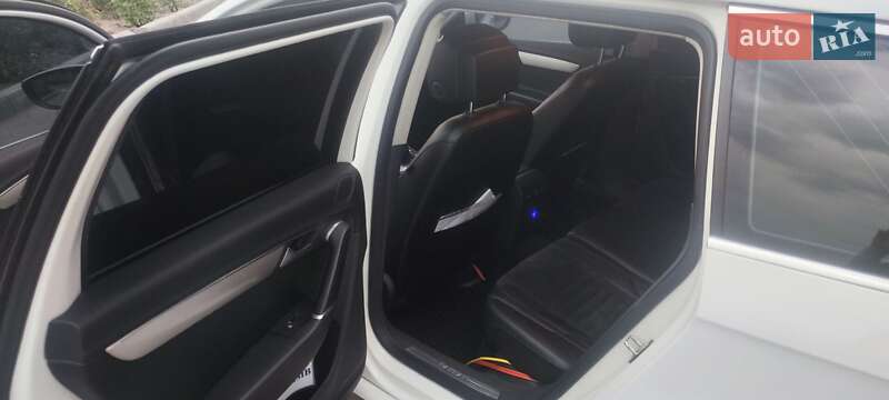 Универсал Volkswagen Passat 2011 в Изюме