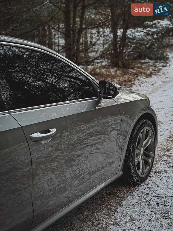 Седан Volkswagen Passat 2012 в Нетешине