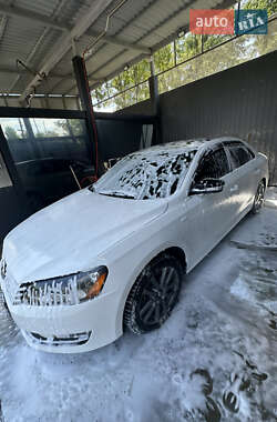 Седан Volkswagen Passat 2015 в Одессе