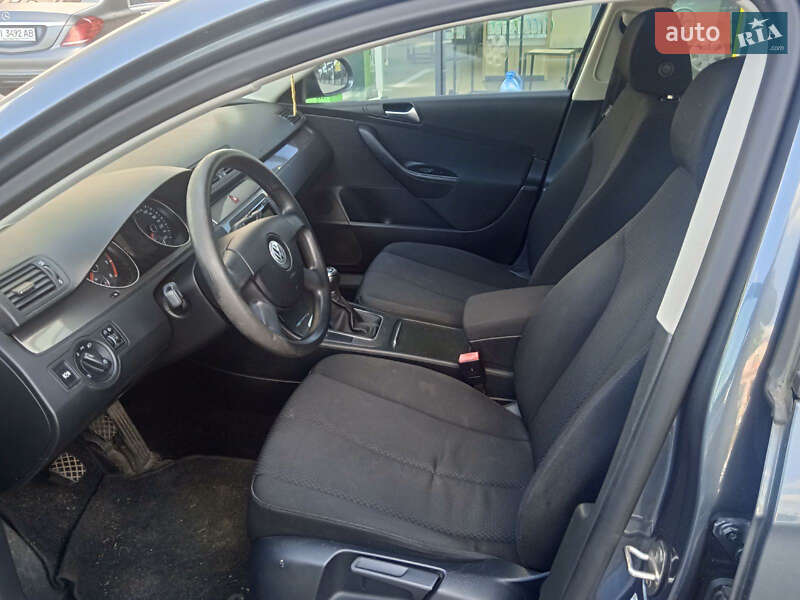 Універсал Volkswagen Passat 2009 в Рівному