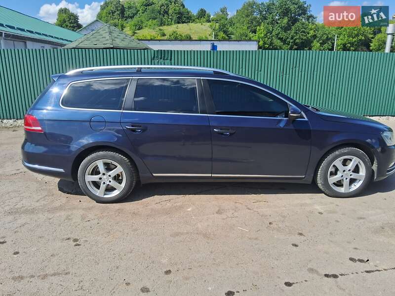 Універсал Volkswagen Passat 2011 в Луцьку