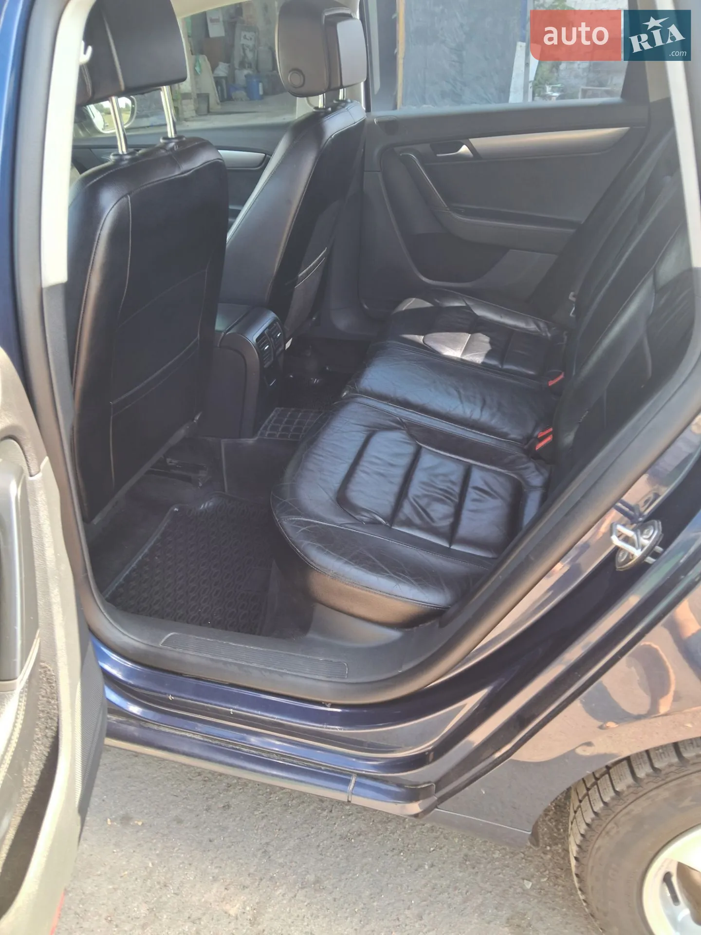 2011 Volkswagen Passat - мініатюра 12