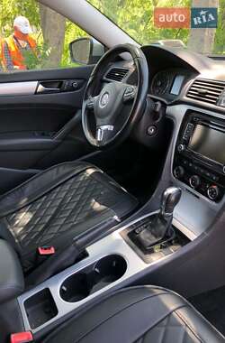 Седан Volkswagen Passat 2012 в 
