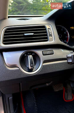 Седан Volkswagen Passat 2013 в 