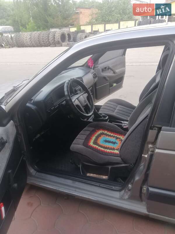 Седан Volkswagen Passat 1991 в Хмельницком
