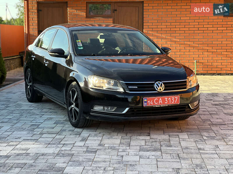 Volkswagen Passat 2011