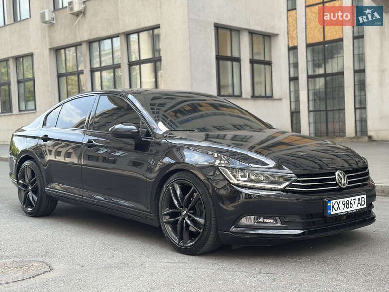 Седан Volkswagen Passat 2018 в Харькове