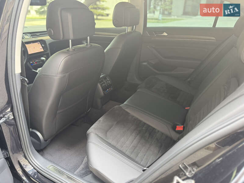 Седан Volkswagen Passat 2018 в Харькове