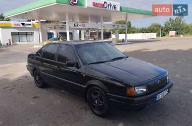 Седан Volkswagen Passat 1992 в Коломые