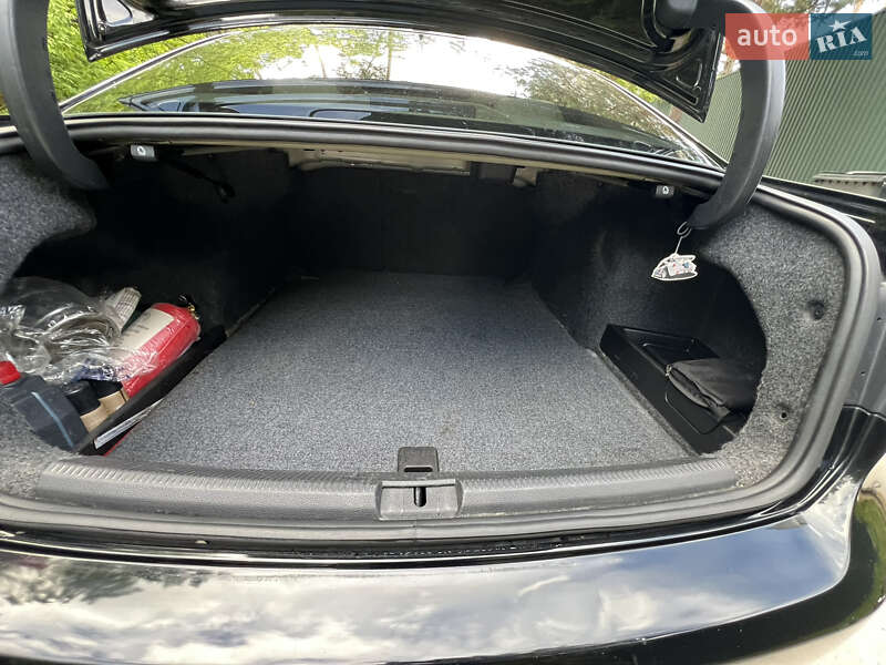 Седан Volkswagen Passat 2014 в Софиевской Борщаговке