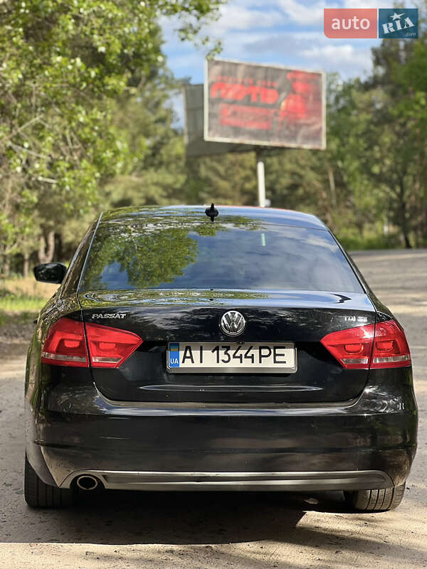 Седан Volkswagen Passat 2014 в Софиевской Борщаговке