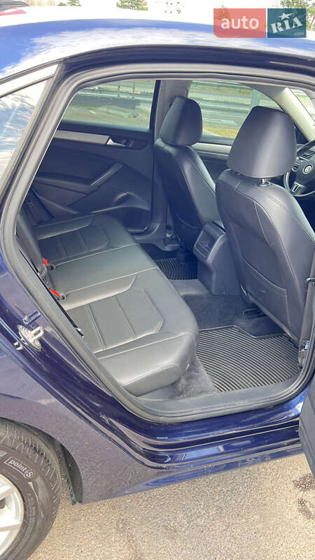 Седан Volkswagen Passat 2015 в Киеве