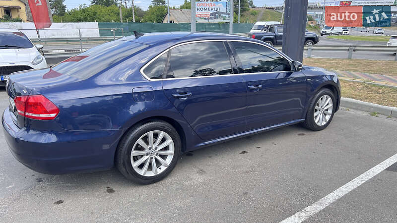 Седан Volkswagen Passat 2015 в Киеве