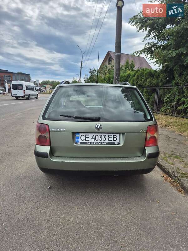 Универсал Volkswagen Passat 2002 в Вижнице