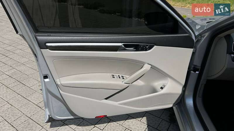 Седан Volkswagen Passat 2016 в Львове фото 22 Седан Volkswagen Passat 2016 в Львове