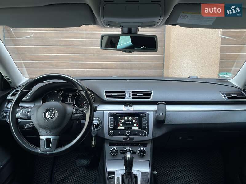 Универсал Volkswagen Passat 2014 в Виннице