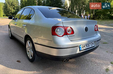 Седан Volkswagen Passat 2008 в Житомирі