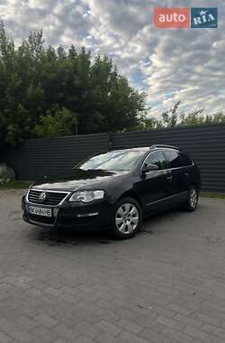 Універсал Volkswagen Passat 2010 в Радивиліві