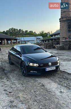 Седан Volkswagen Passat 2015 в Тернополе