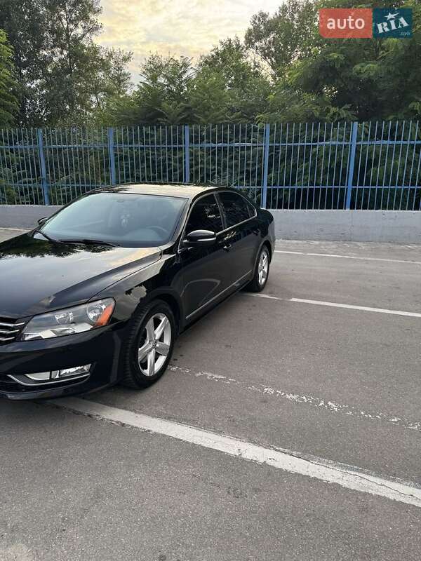 Седан Volkswagen Passat 2013 в Запорожье