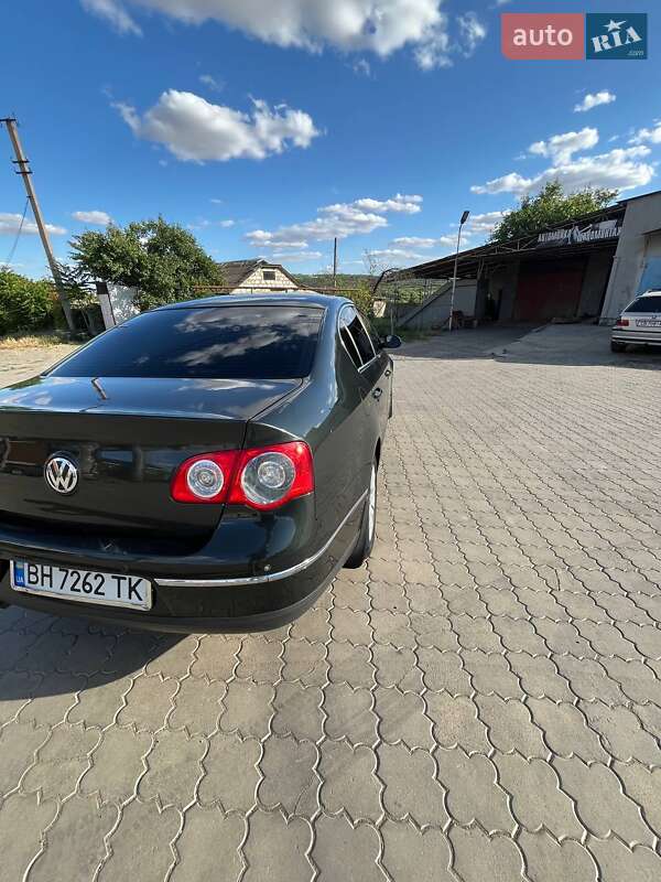 Седан Volkswagen Passat 2006 в Одессе