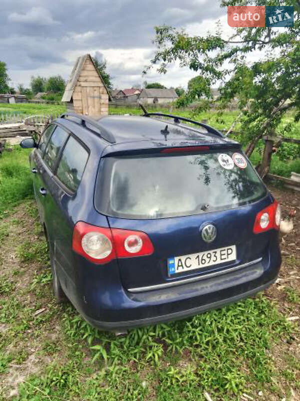 Універсал Volkswagen Passat 2005 в Камені-Каширському