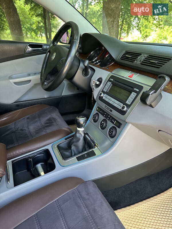 Седан Volkswagen Passat 2006 в Кропивницькому