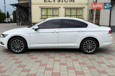 Седан Volkswagen Passat 2015 в Иршаве