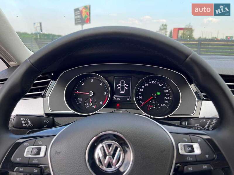 Універсал Volkswagen Passat 2015 в Хусті