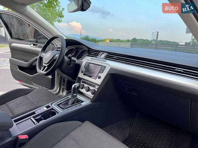 Універсал Volkswagen Passat 2015 в Хусті
