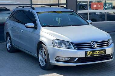 Універсал Volkswagen Passat 2012 в Івано-Франківську