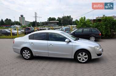 Седан Volkswagen Passat 2005 в 