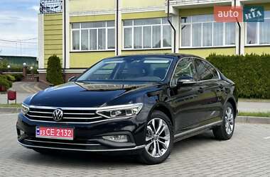 Седан Volkswagen Passat 2020 в Львове