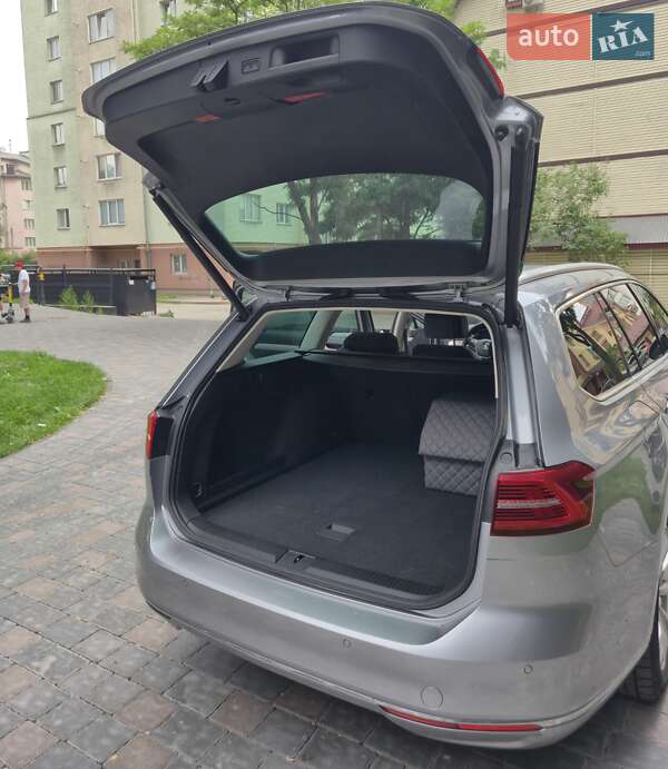 Универсал Volkswagen Passat 2018 в Ивано-Франковске