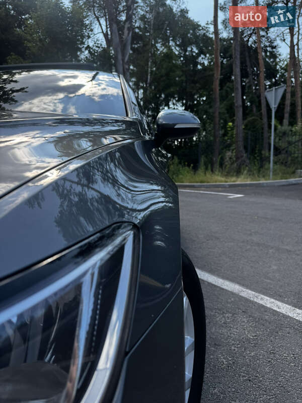 Універсал Volkswagen Passat 2017 в Житомирі