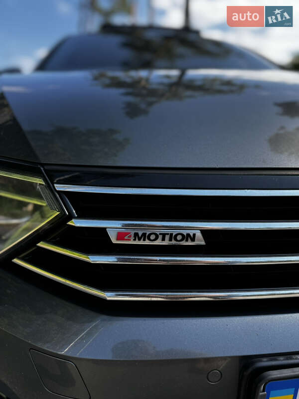 Універсал Volkswagen Passat 2017 в Житомирі