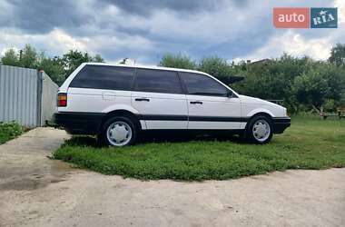 Універсал Volkswagen Passat 1992 в Монастириській
