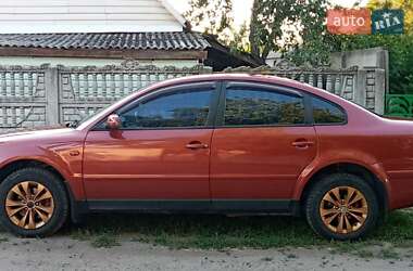 Седан Volkswagen Passat 1998 в 