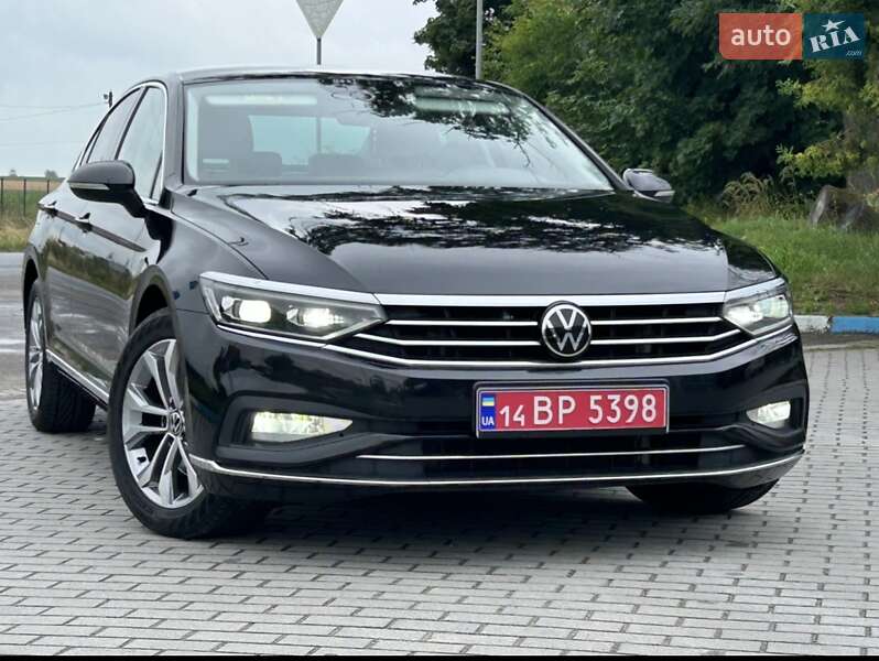 Седан Volkswagen Passat 2020 в Львове