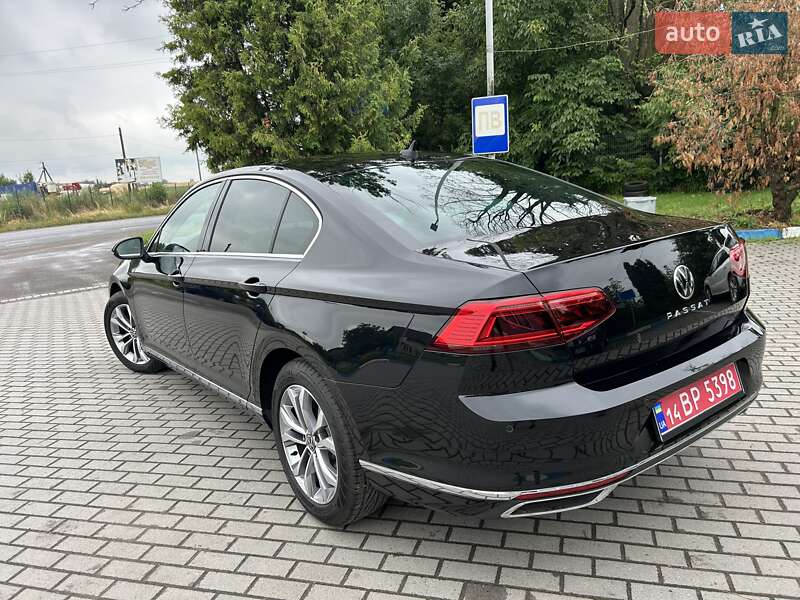 Седан Volkswagen Passat 2020 в Львове