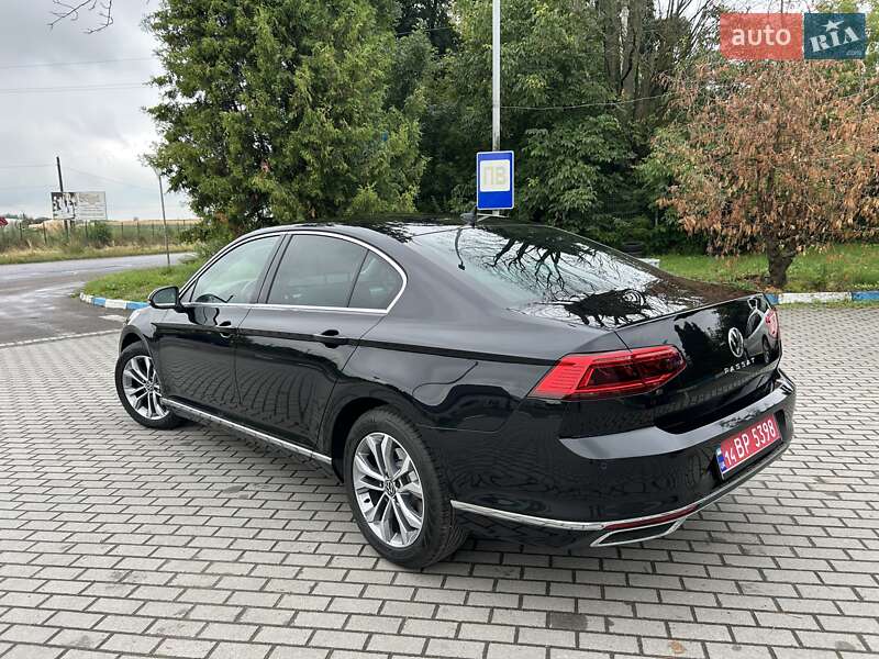 Седан Volkswagen Passat 2020 в Львове