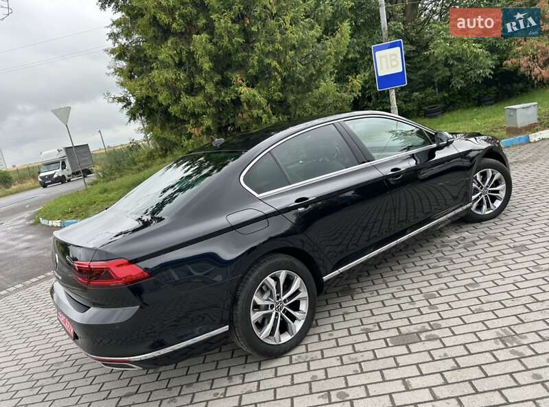 Седан Volkswagen Passat 2020 в Львове