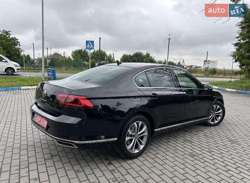 Седан Volkswagen Passat 2020 в Львове