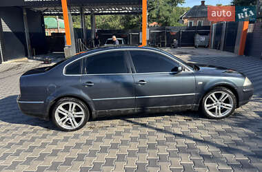 Седан Volkswagen Passat 2004 в Харькове