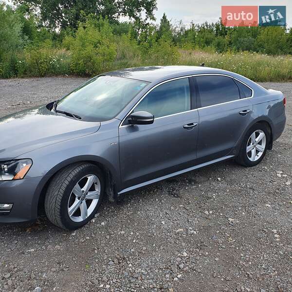 Седан Volkswagen Passat 2015 в Тернополе
